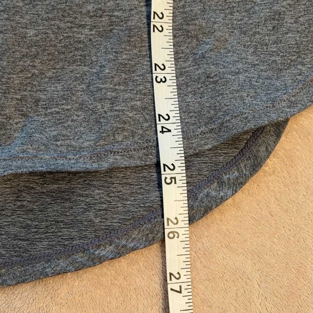Reebok Size Med Athletic Top - Picture 3 of 6
